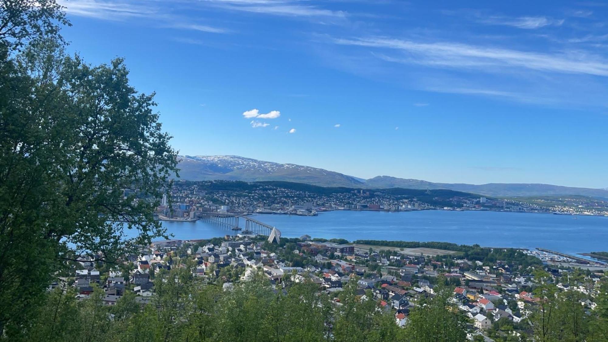 Aurora Tromso Apartment ภายนอก รูปภาพ